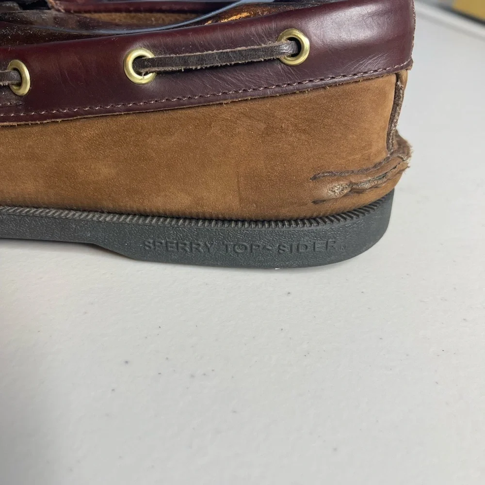 Sperry Top Sider Brown nubuck suede Leather Boat Shoes. Men SZ 10.5 M round toe